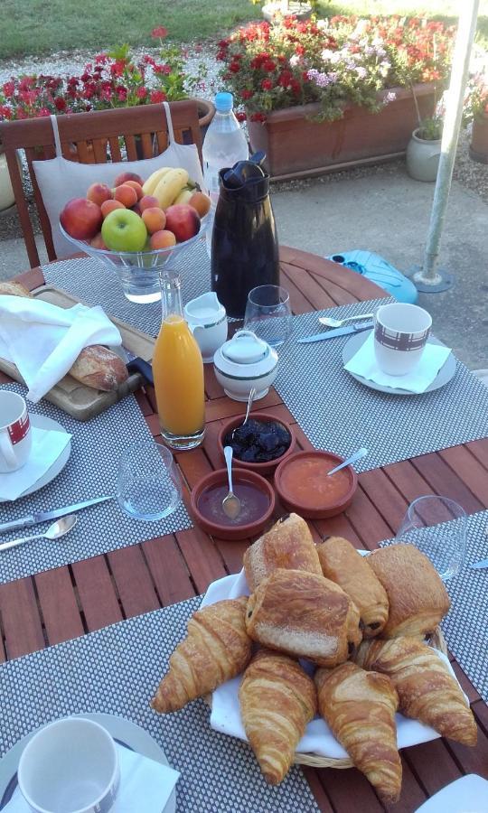 Chez Yvette , C'Est Chouette!! Bed and Breakfast Carcasona Exterior foto